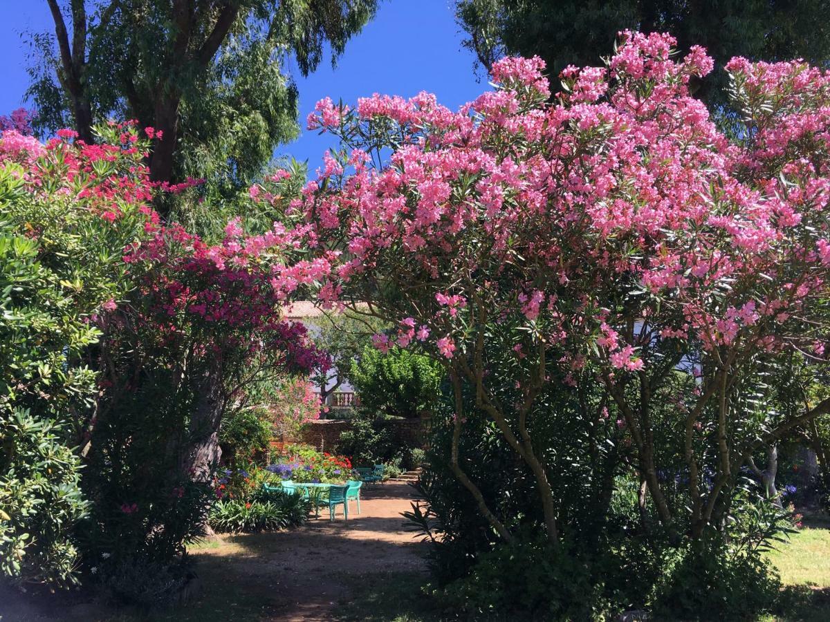 فندق Le Manoir De بورت كروس المظهر الخارجي الصورة